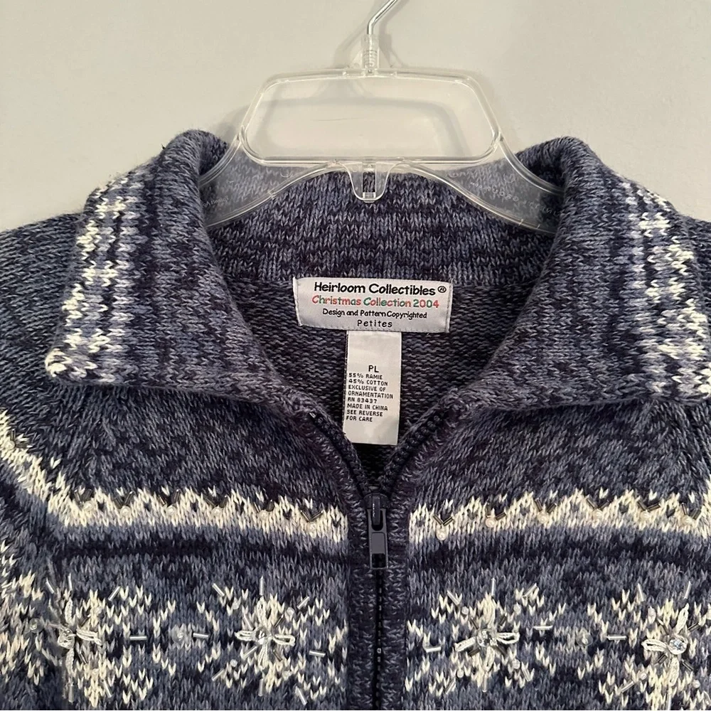 Heirloom Collectibles Christmas Collection 2004 Snowflake Winter Pearl Sweater - Picture 6 of 6